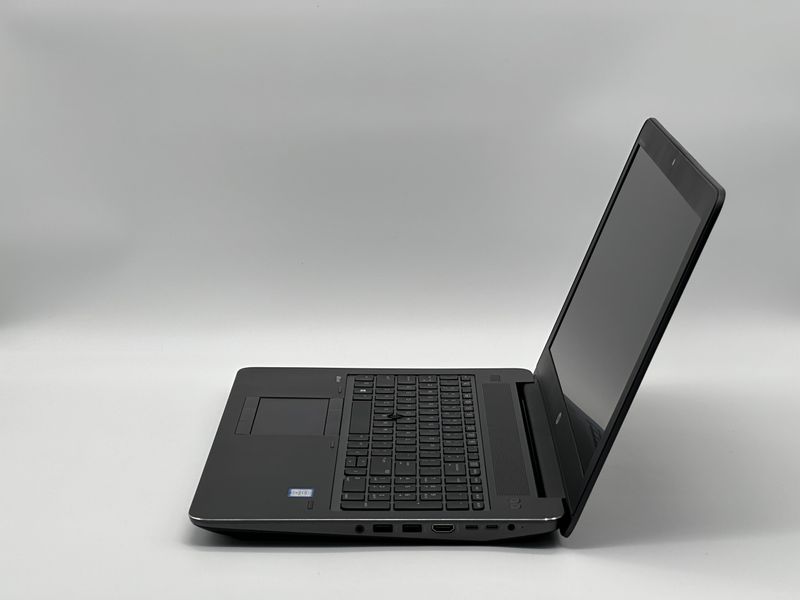 БУ ноутбук HP ZBook 15 G4 / 15 TN 1920x1080 / i5-7440HQ / RAM 8 GB / SSD 120 GB / Intel HD Graphics 630 YU2309833 фото від Pixel