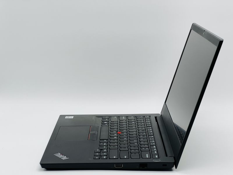 БУ ноутбук Lenovo ThinkPad E14 / 14 IPS 1920x1080 / i5-10210U / RAM 8 GB / SSD 240 GB / Intel UHD Graphics YU24011688 фото від Pixel